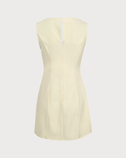 Vestido mini amarillo de corte bootcut con escote