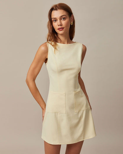 Vestido mini amarillo de corte bootcut con escote